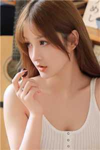 女主人公叫叶安的